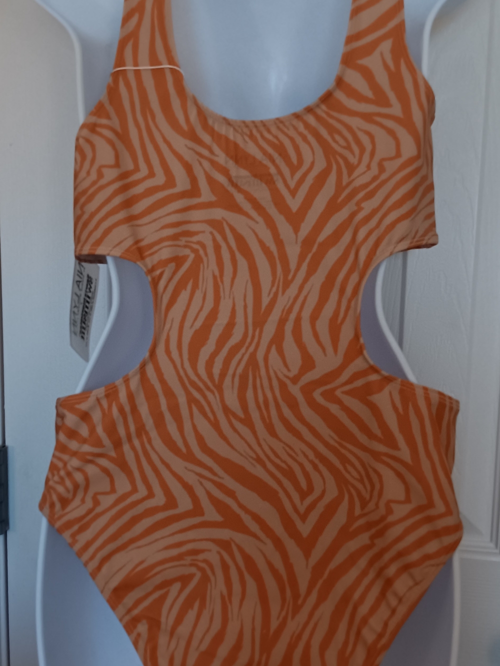 Nia Lynn Sports Illustrated Orange Zebra Cutout One-Piece Women's Size L NWT - Picture 3 of 6